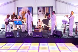 salsaband-carlton-beach1