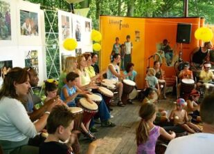 Djembe workshop op festival Mundial