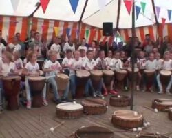 DJEMBE-AGOGO met Basisschool De Howiblo DJEMBE-AGOGO met Basisschool De Howiblo